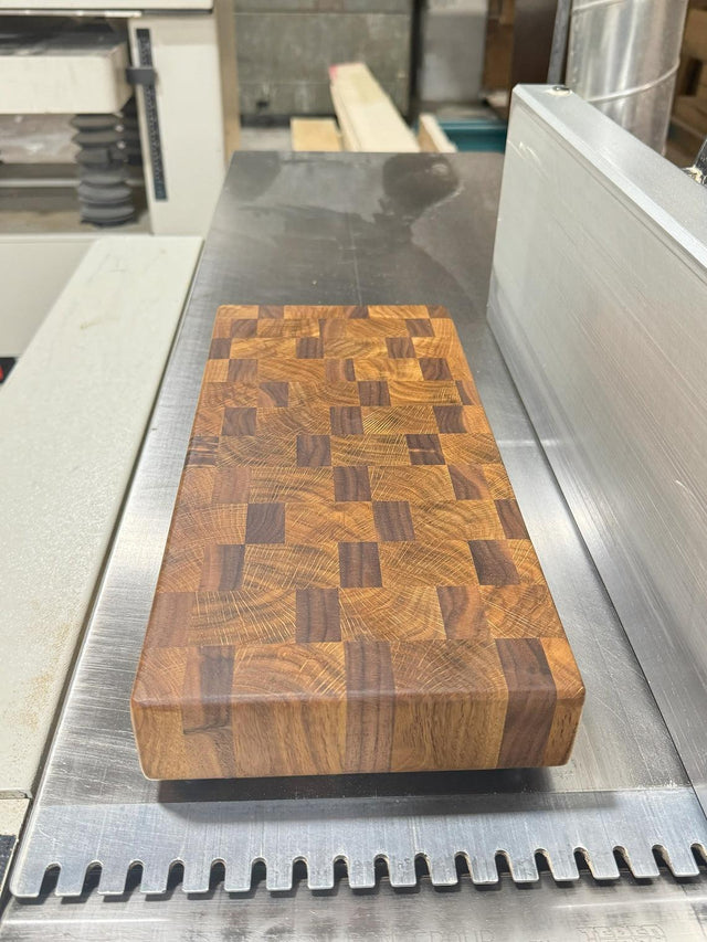 End Grain Oak & Walnut Cutting Board - Windsor Workshop